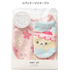 リラックマ ビブとソックスのベビーセット（Rilakkuma Baby・お花チラシピンク）