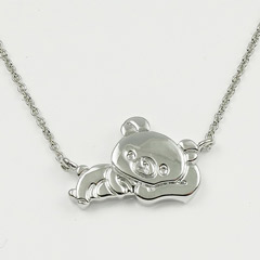 リラックマ チャームペンダント（寝ころび・シルバーカラー）